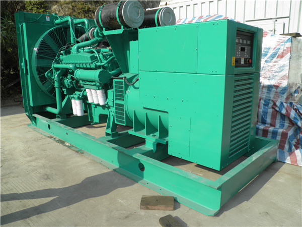 长清出租发电机 发电机组厂家：柴油发电机组的控制屏的作用是什么？